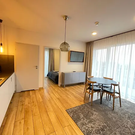 アパート Anchoria Honest-serwis