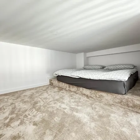 アパート Anchoria Honest-serwis