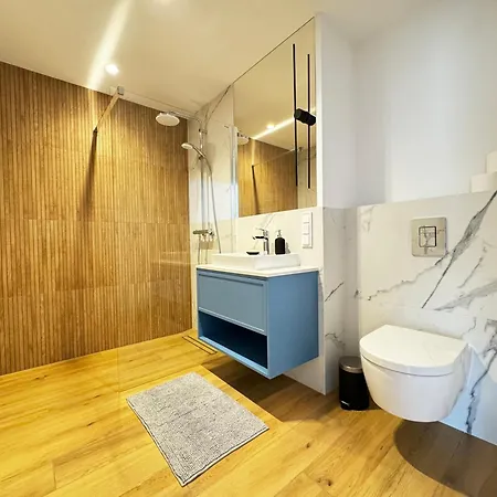 Anchoria Honest-serwis 4* メヘリンキ