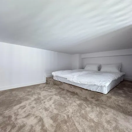 アパート Anchoria Honest-serwis